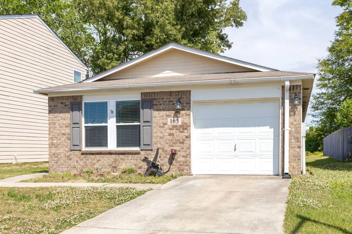 House for rent at 163 Sedgewick Dr, Owens Cross Roads, AL 35763