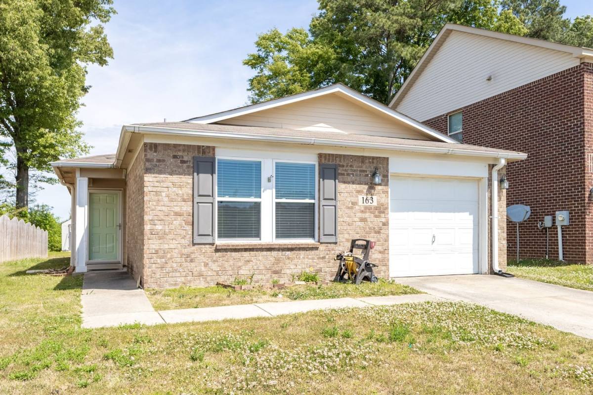House for rent at 163 Sedgewick Dr, Owens Cross Roads, AL 35763