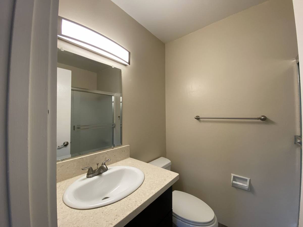 Apartment for rent at 2501 H St, Sacramento, CA 95816
