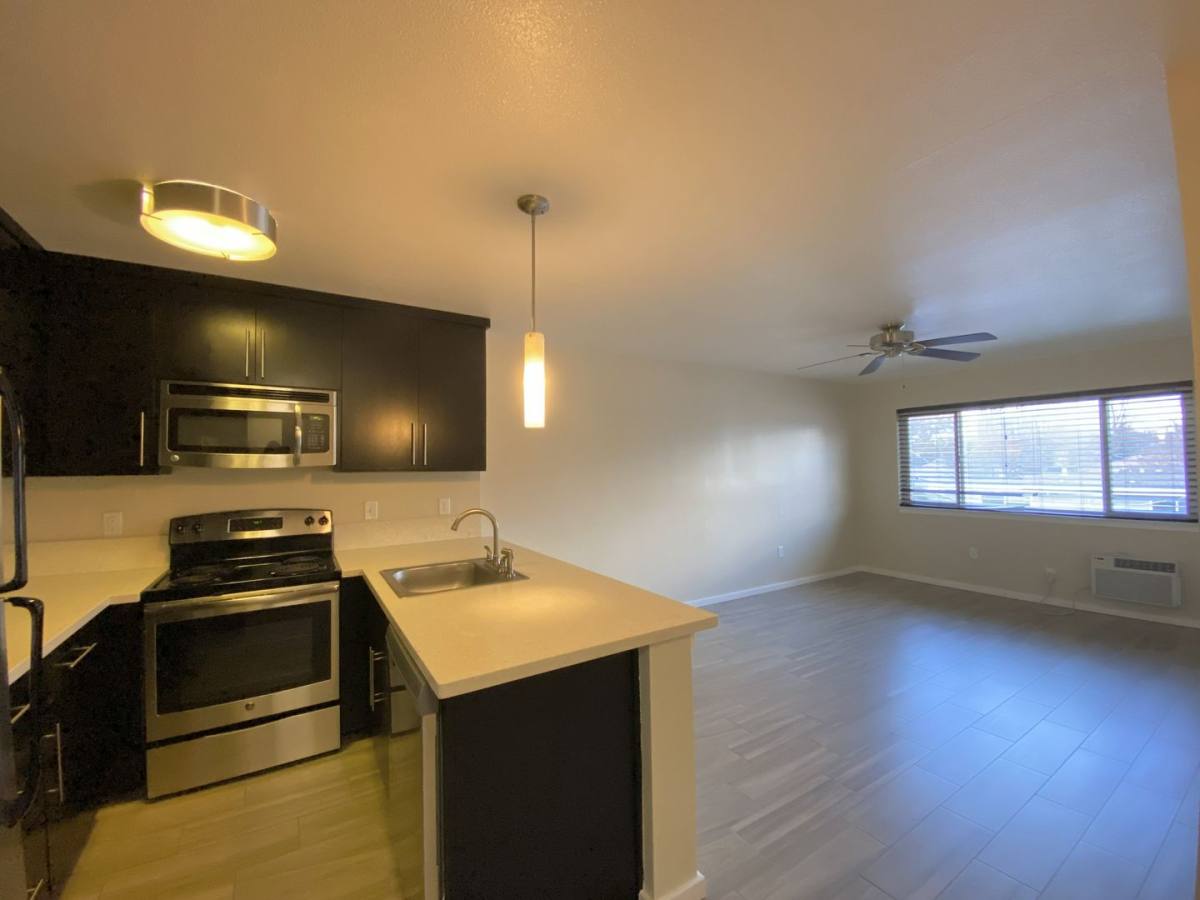 Apartment for rent at 2501 H St, Sacramento, CA 95816