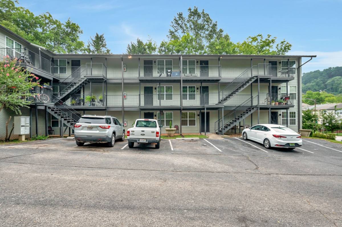 Apartment for rent at 1708 14th Ave S, Birmingham, AL 35205
