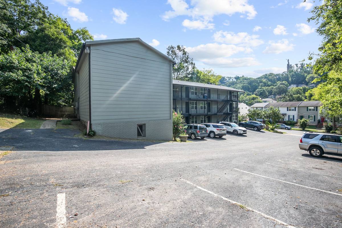 Apartment for rent at 1708 14th Ave S, Birmingham, AL 35205