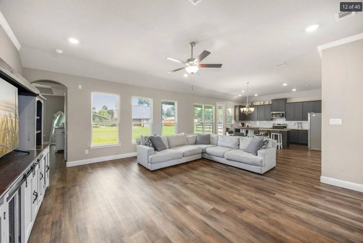 Apartment for rent at 26579 Pin Oak Dr, Hempstead, TX 77445
