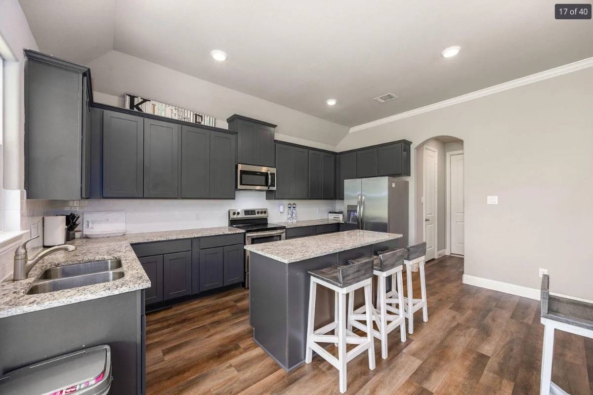 Apartment for rent at 26579 Pin Oak Dr, Hempstead, TX 77445