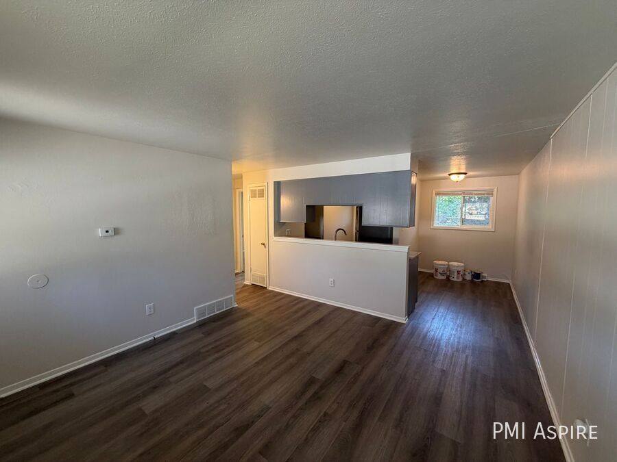 Apartment for rent at 904 Tulip St, Longmont, CO 80501