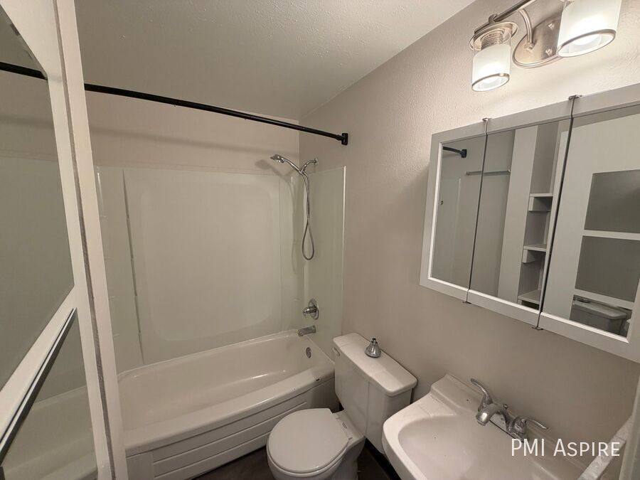 Apartment for rent at 904 Tulip St, Longmont, CO 80501