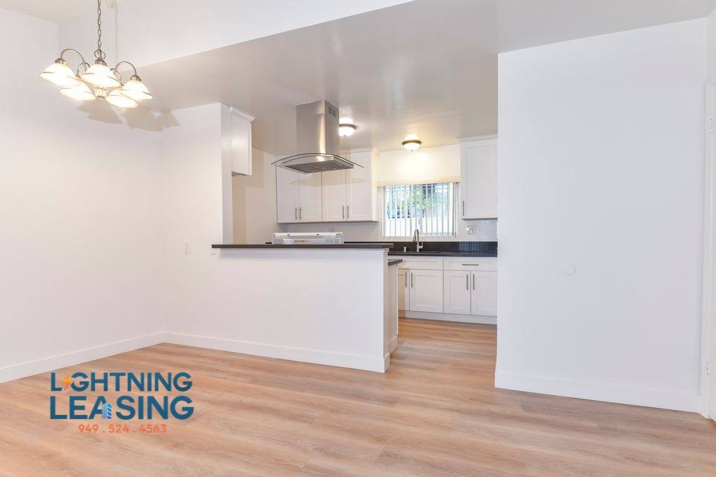 Apartment for rent at 1005 E Doran St #J, Glendale, CA 91206