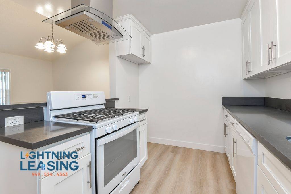 Apartment for rent at 1005 E Doran St #J, Glendale, CA 91206