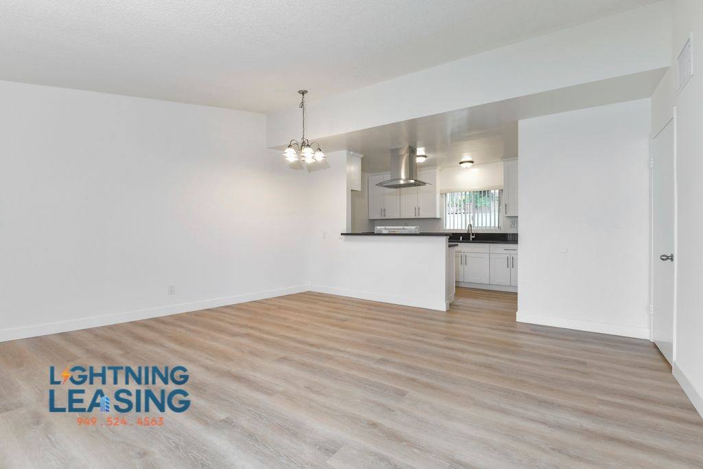 Apartment for rent at 1005 E Doran St #J, Glendale, CA 91206