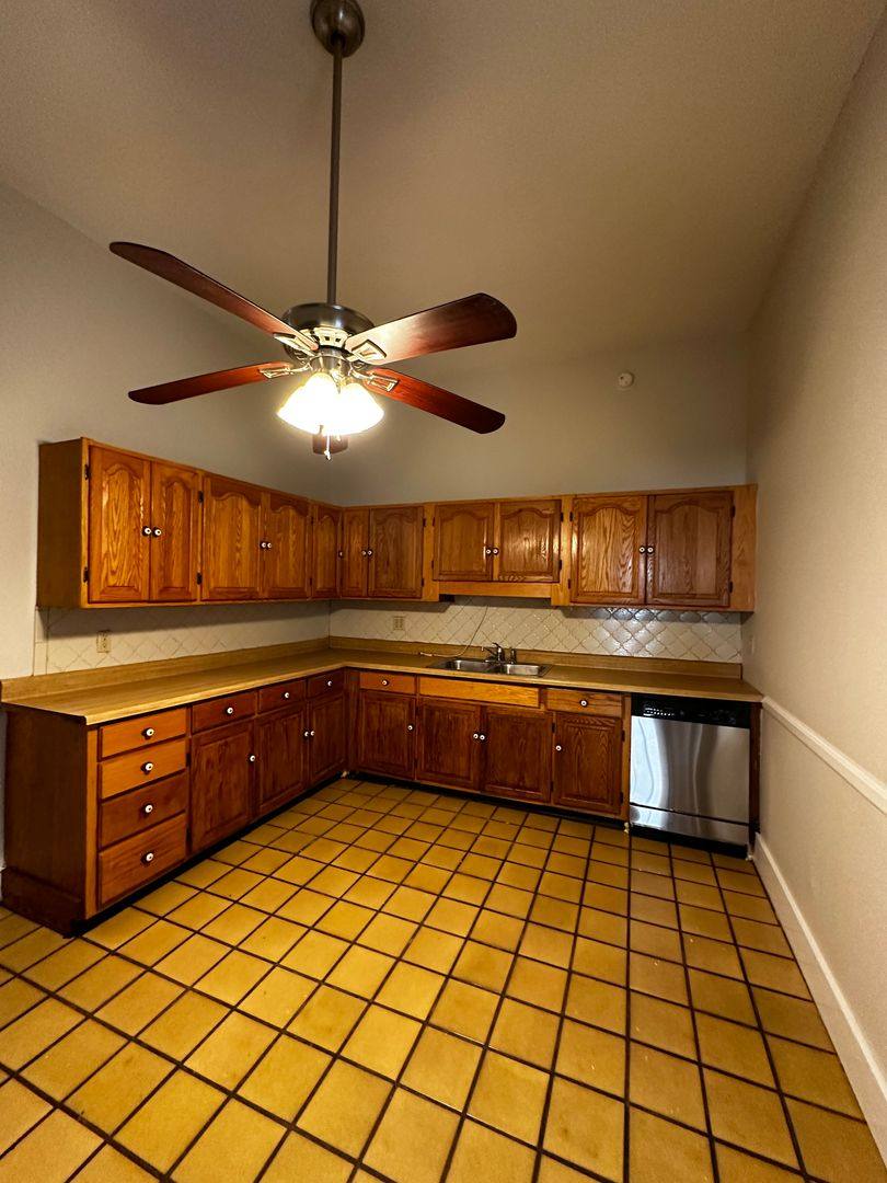 Apartment for rent at 1629 S 4th St, Louisville, KY 40208