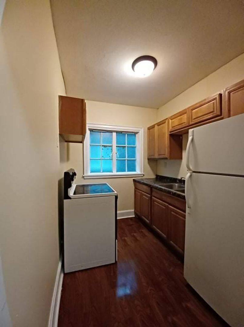 Apartment for rent at 1530-1534 Broadway St, Rockford, IL 61104
