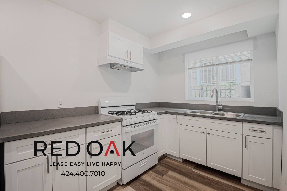 Condo for rent at 2837 San Marino St #105, Los Angeles, CA 90006