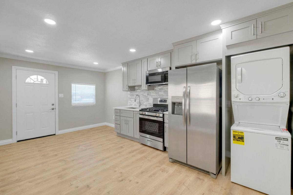 Apartment for rent at 107 S Dacotah St, Los Angeles, CA 90063