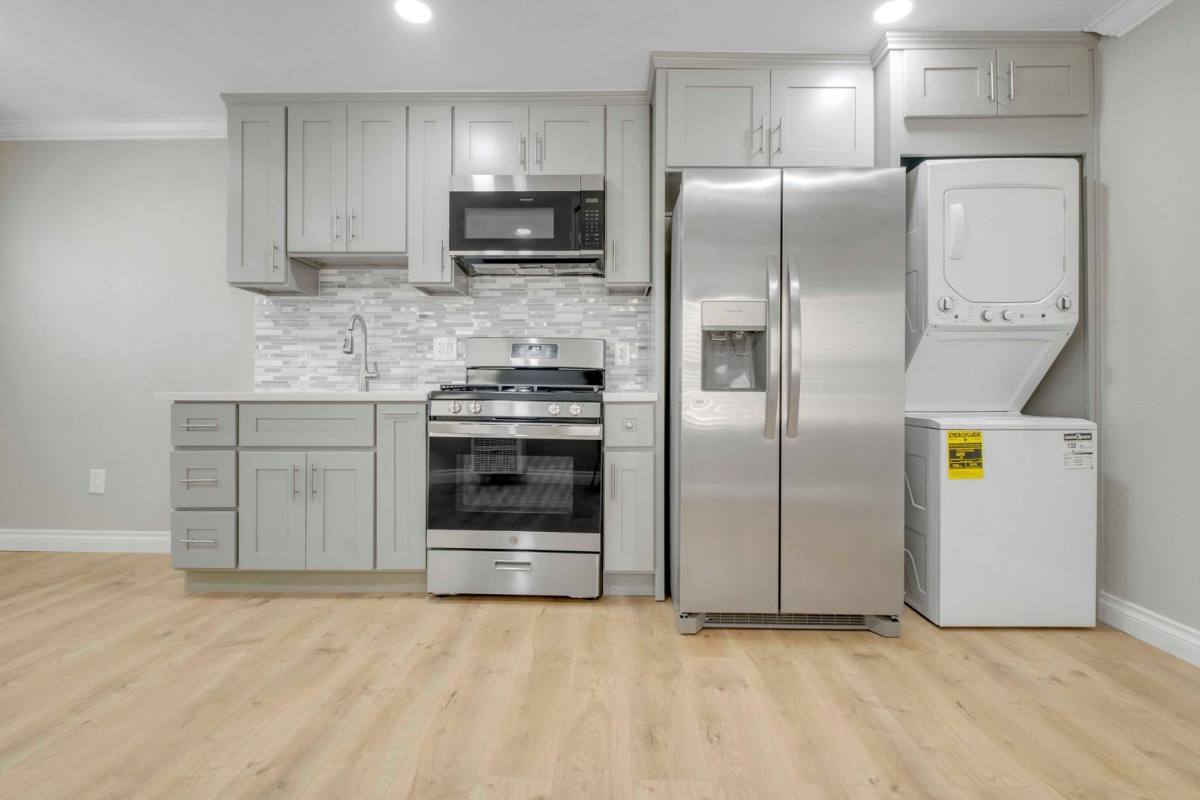 Apartment for rent at 107 S Dacotah St, Los Angeles, CA 90063