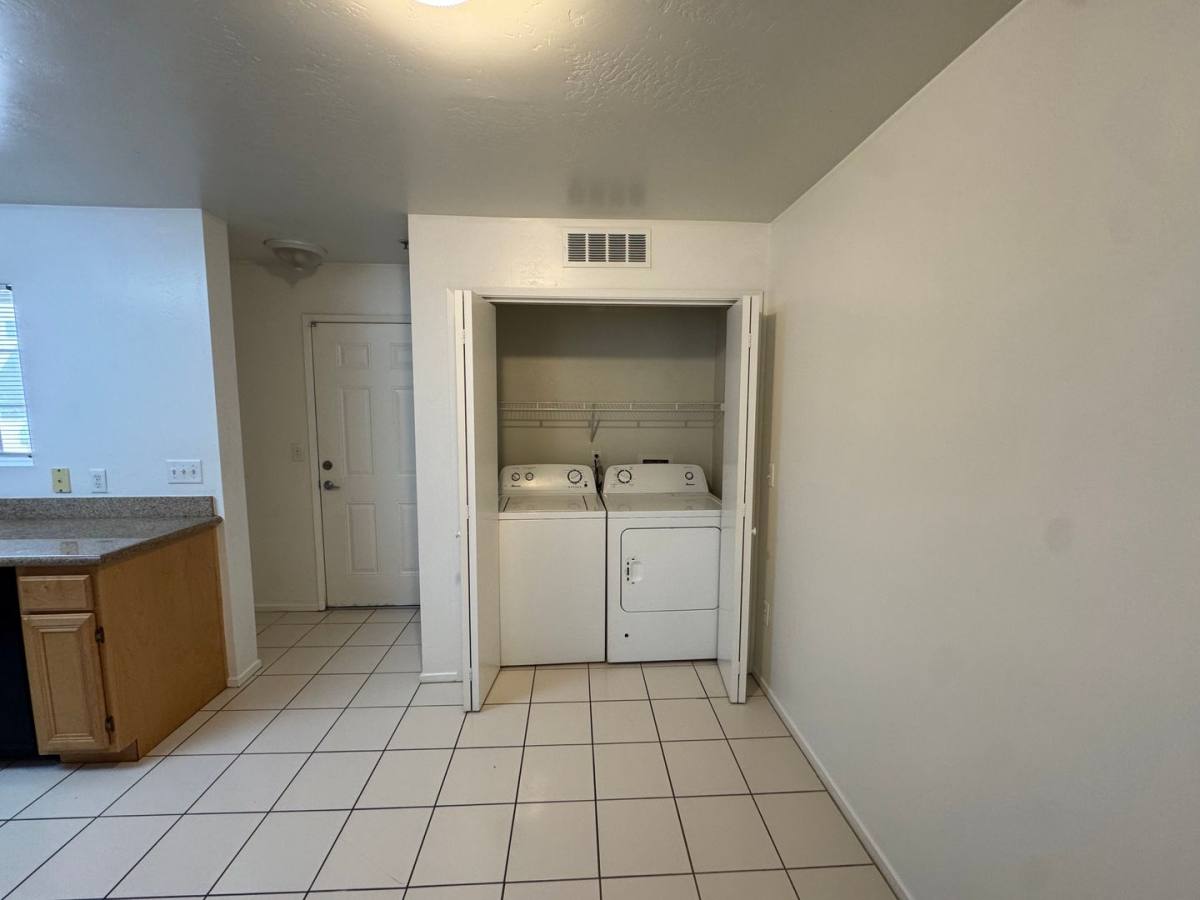 Apartment for rent at 600 Hosking Ave Building #48, Bakersfield, CA 93307