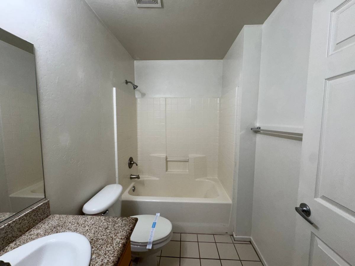 Apartment for rent at 600 Hosking Ave Building #48, Bakersfield, CA 93307