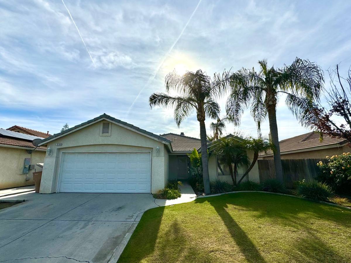 House for rent at 9109 Chattaroy St, Bakersfield, CA 93312