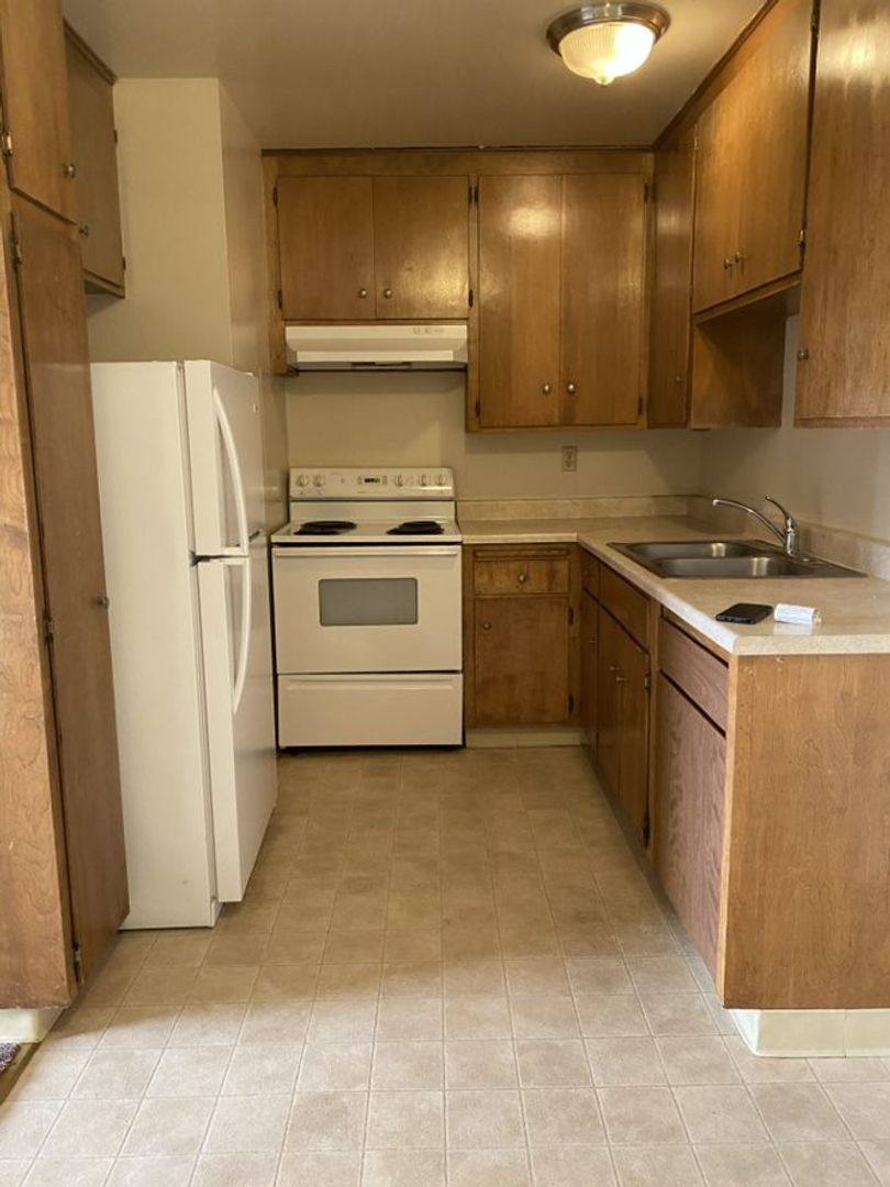 Apartment for rent at 336 California St, Salinas, CA 93901