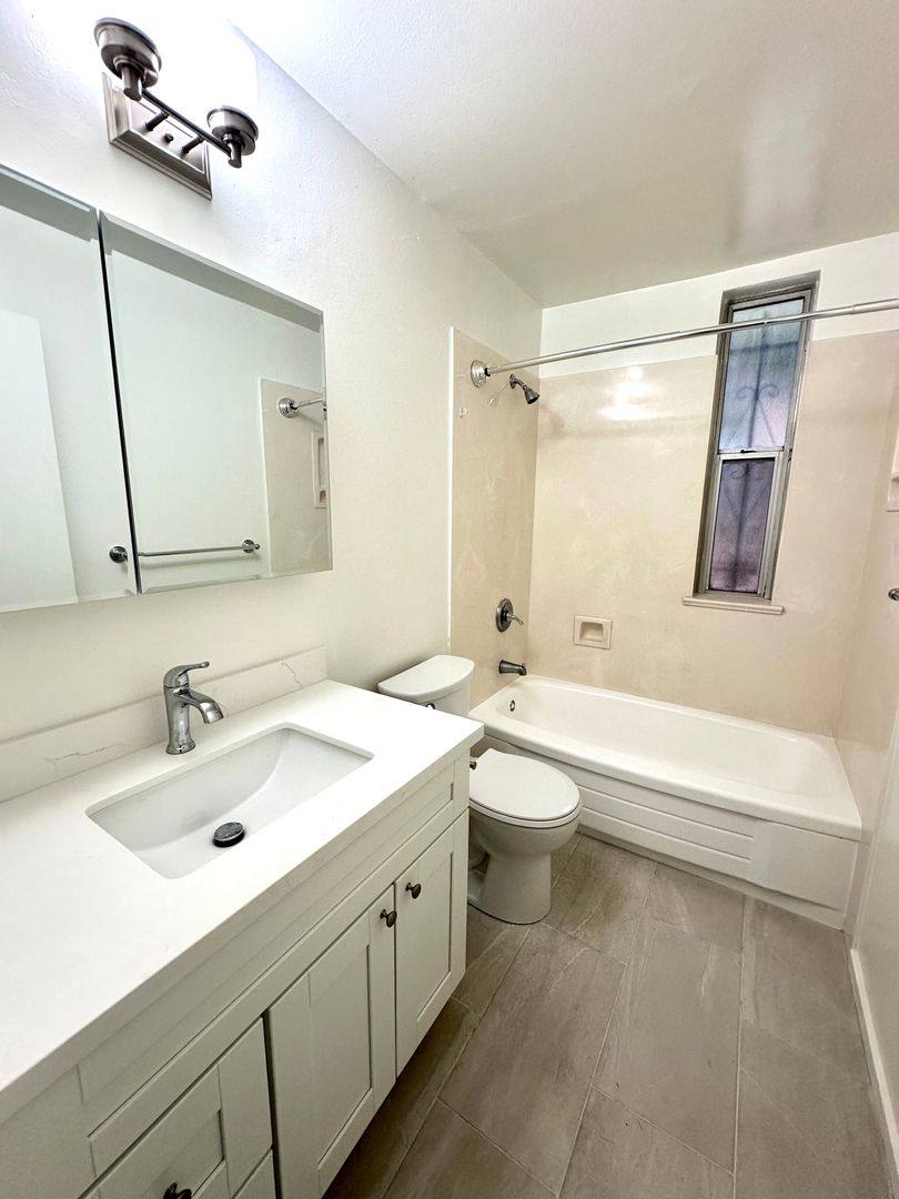 Apartment for rent at 3792 Harrison St, Oakland, CA 94611