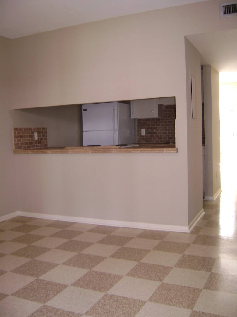 Apartment for rent at 908 Lamar St, Lafayette, LA 70501