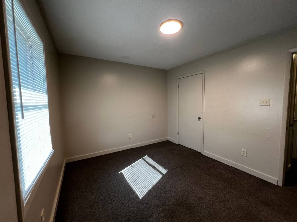 Apartment for rent at 135 Georgiana St, Sunset, LA 70584
