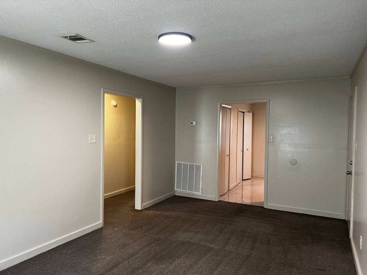 Apartment for rent at 135 Georgiana St, Sunset, LA 70584