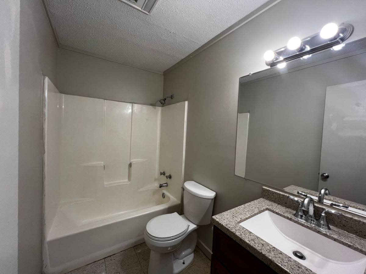 Apartment for rent at 135 Georgiana St, Sunset, LA 70584