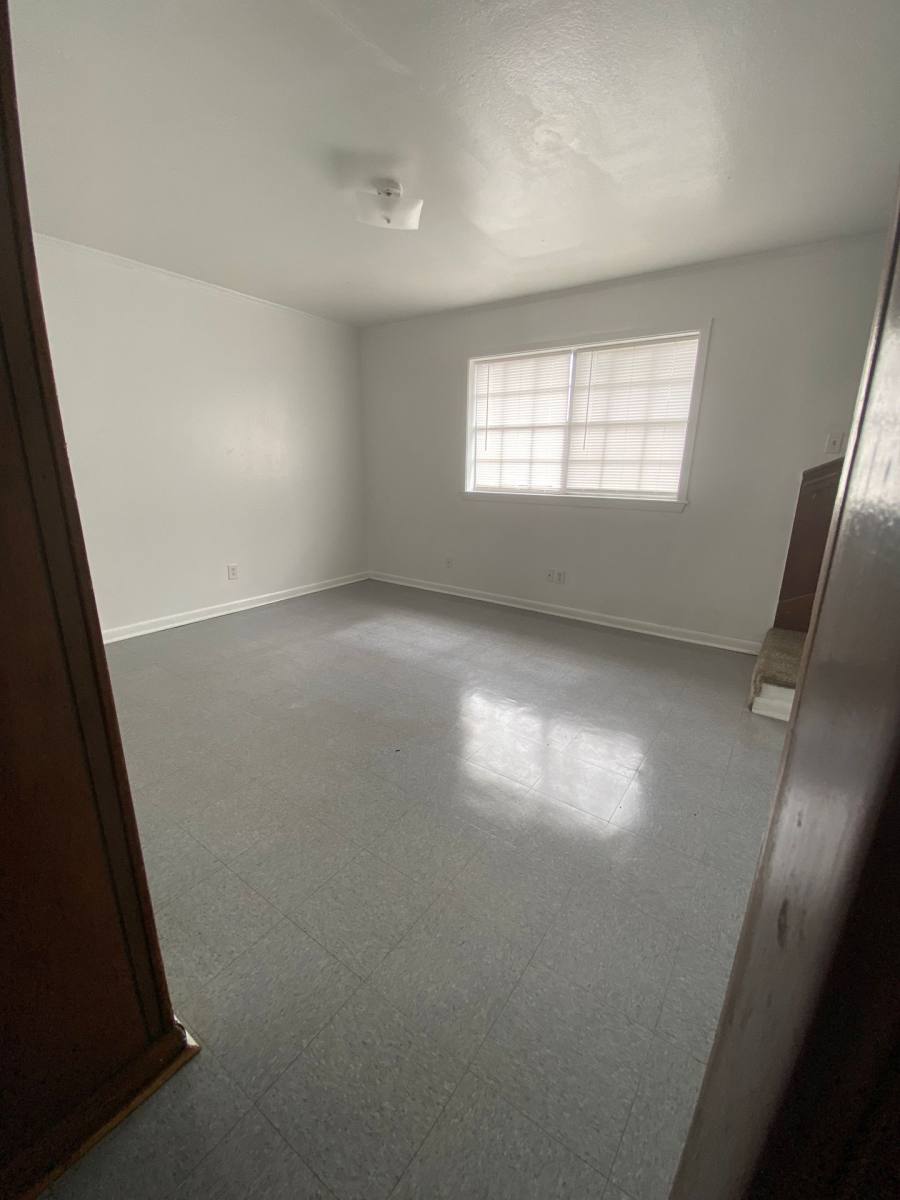 Apartment for rent at 2401 NW Evangeline Thwy, Lafayette, LA 70501
