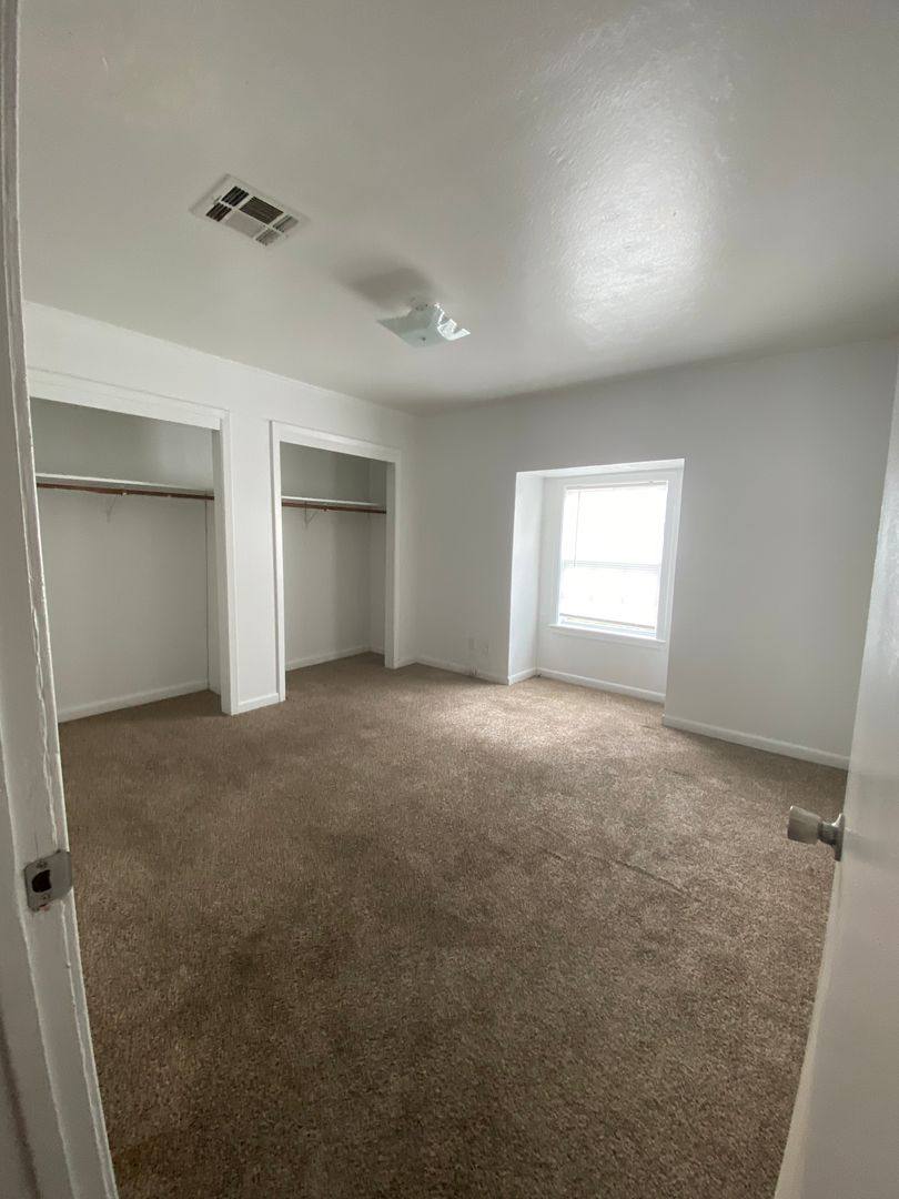Apartment for rent at 2401 NW Evangeline Thwy, Lafayette, LA 70501