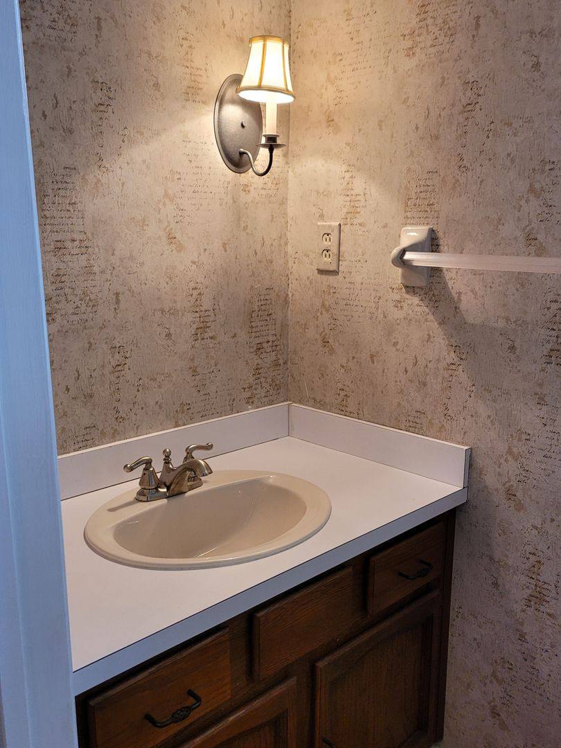 Townhouse for rent at 464 Westover Mews, Norfolk, VA 23507
