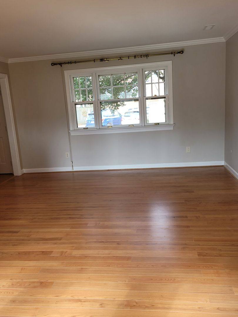 Townhouse for rent at 464 Westover Mews, Norfolk, VA 23507