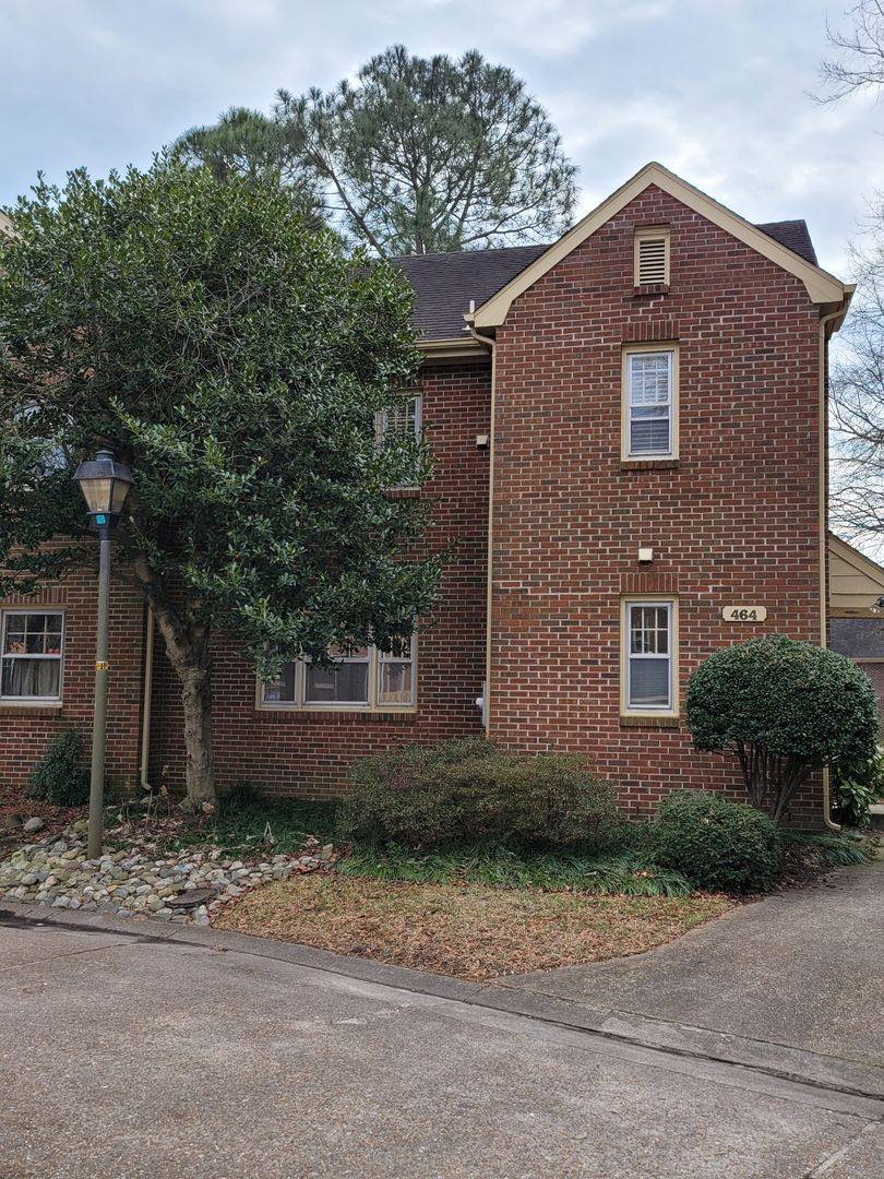 Townhouse for rent at 464 Westover Mews, Norfolk, VA 23507