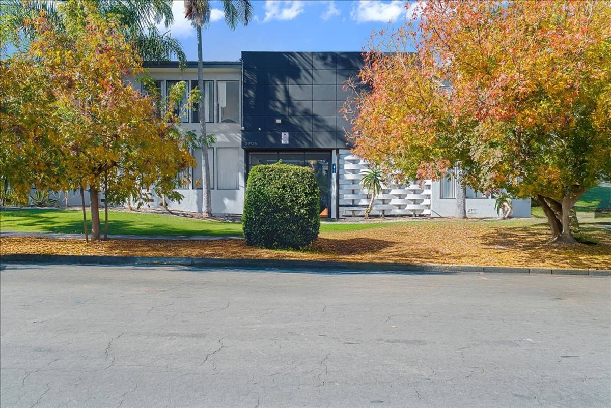 Apartment for rent at 3905 S Stevely Ave #9, Los Angeles, CA 90008