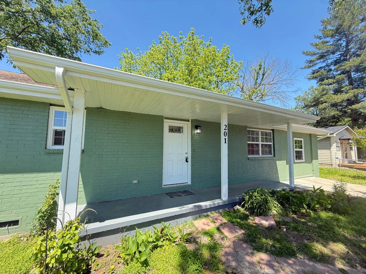 House for rent at 201 E Hall St, Ozark, MO 65721