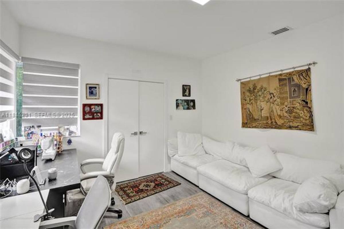 House for rent at 3784 Sheridan Ave, Miami Beach, FL 33140