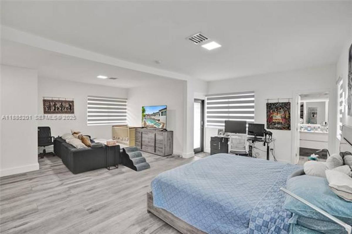 House for rent at 3784 Sheridan Ave, Miami Beach, FL 33140