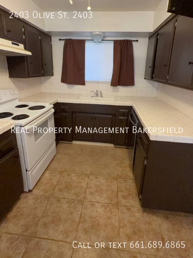 Apartment for rent at 2403 Olive St, Bakersfield, CA 93301
