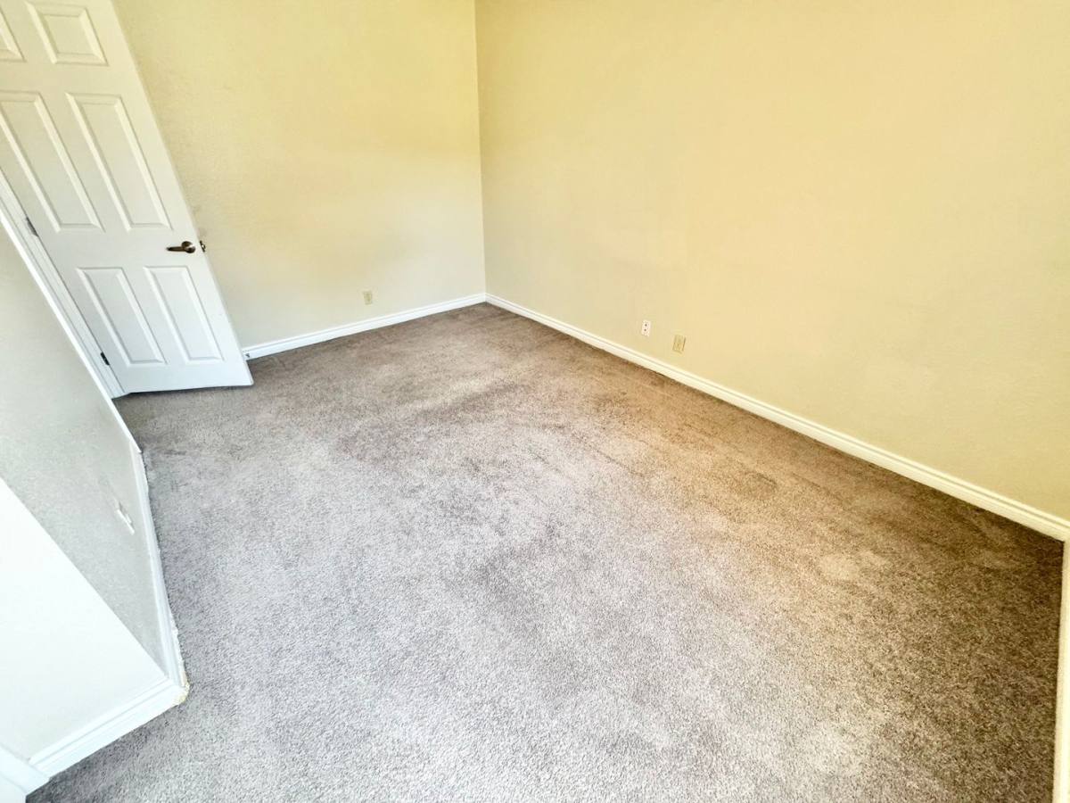 Condo for rent at 5060 Indian River Dr, Las Vegas, NV 89103
