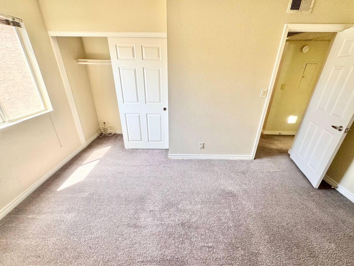 Condo for rent at 5060 Indian River Dr, Las Vegas, NV 89103