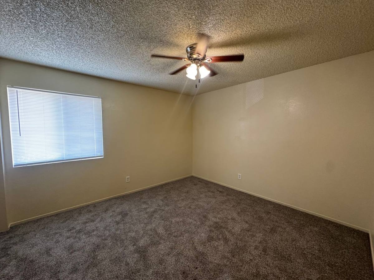 Apartment for rent at 516 28th St, Bakersfield, CA 93301