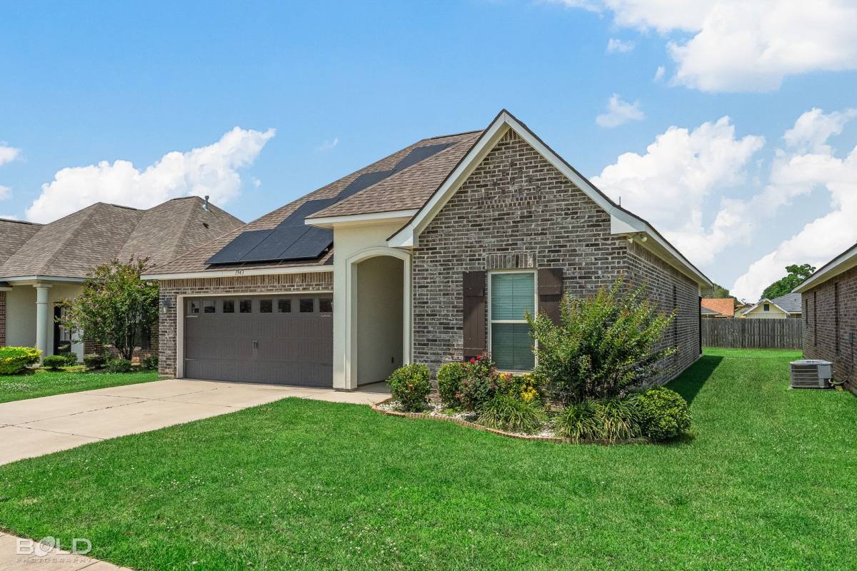 House for rent at 1943 Valdemar Place, Bossier City, LA 71111