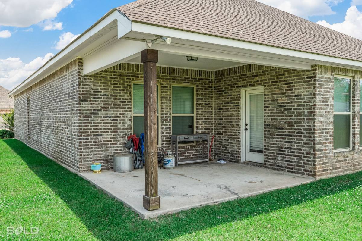 House for rent at 1943 Valdemar Place, Bossier City, LA 71111