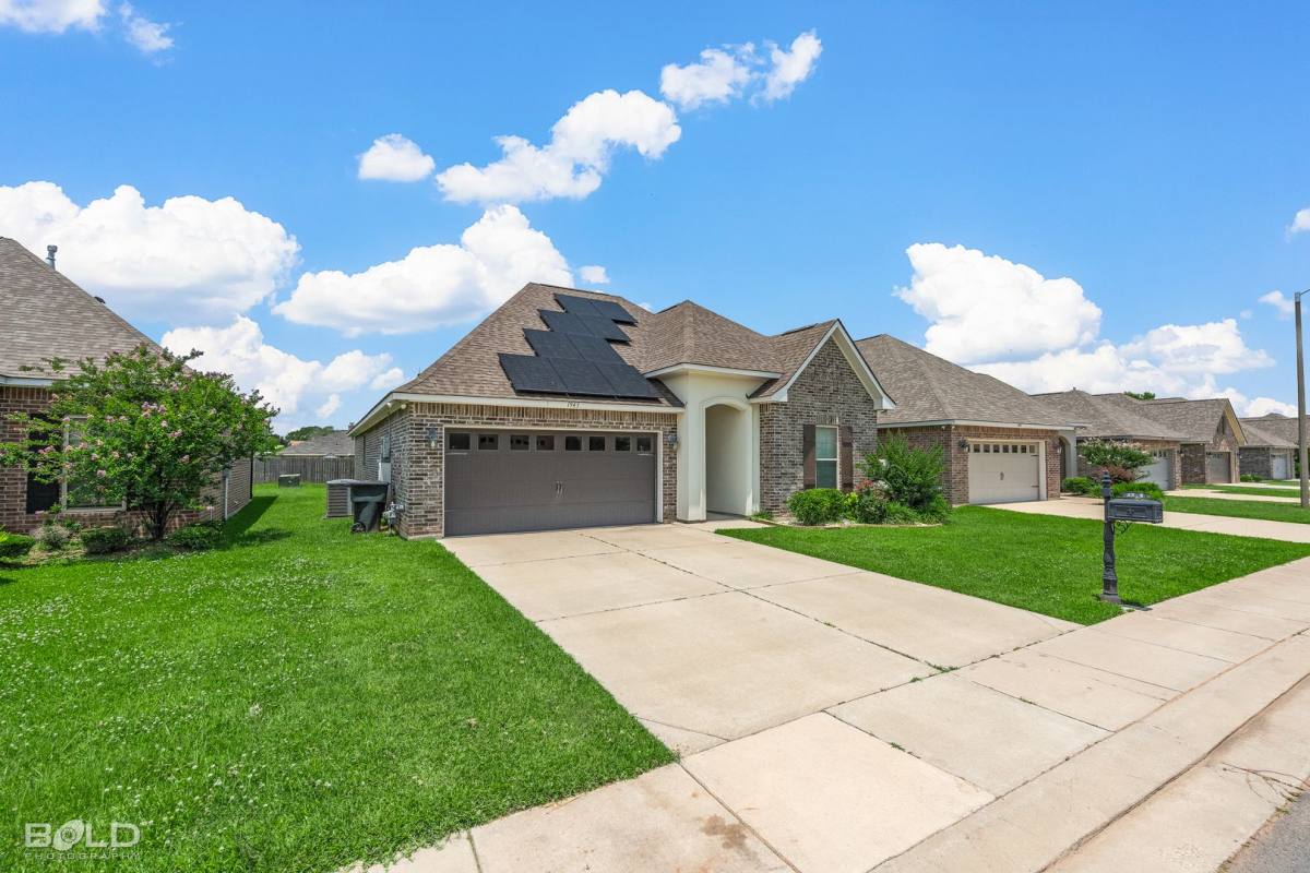 House for rent at 1943 Valdemar Place, Bossier City, LA 71111