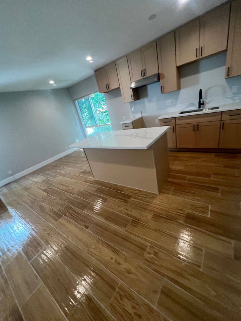 Apartment for rent at 1776 S Rimpau Blvd, Los Angeles, CA 90019