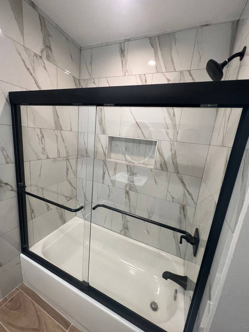 Apartment for rent at 1776 S Rimpau Blvd, Los Angeles, CA 90019