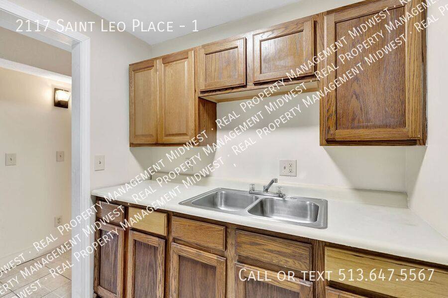 Apartment for rent at 2117 Saint Leo Place #1, Cincinnati, OH 45211