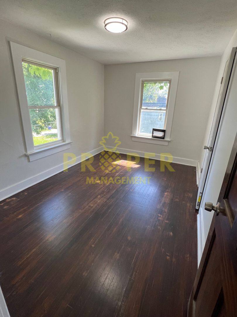 House for rent at 39 E Maplewood Ave, Dayton, OH 45405
