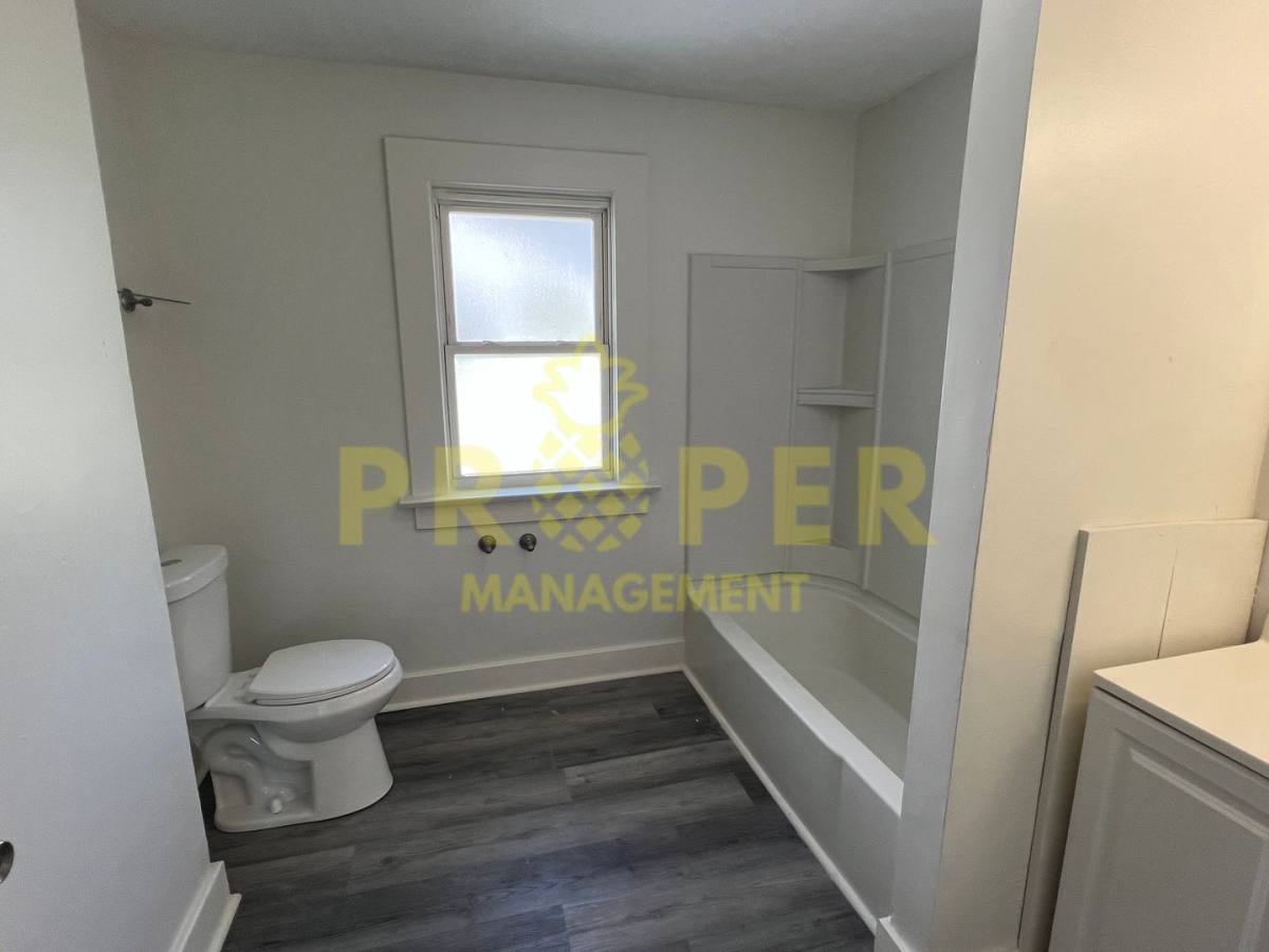House for rent at 39 E Maplewood Ave, Dayton, OH 45405