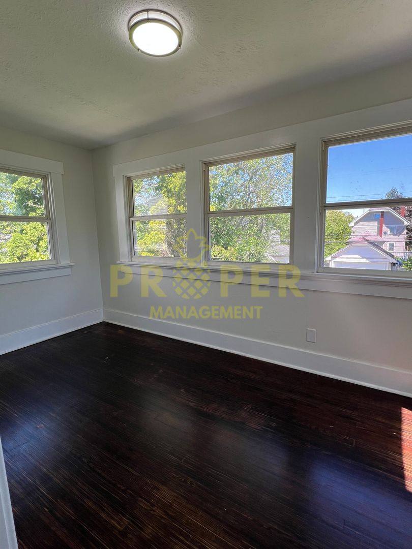 House for rent at 39 E Maplewood Ave, Dayton, OH 45405