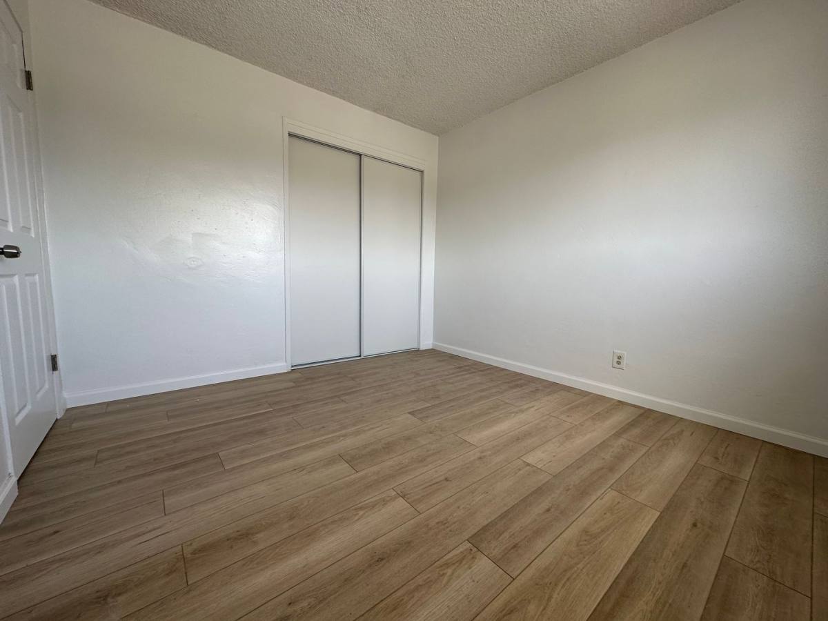 Apartment for rent at 2121 Park Way, Bakersfield, CA 93304